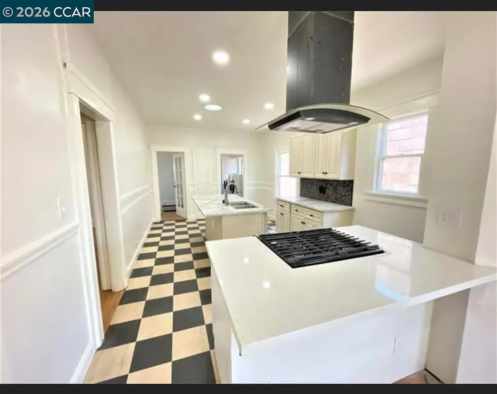3131 Magnolia Street Oakland CA 94608