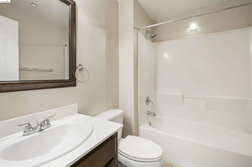 6246 Boulder Lane Oakland CA 94605