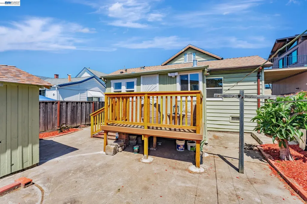 2720 Short Street Oakland CA 94619