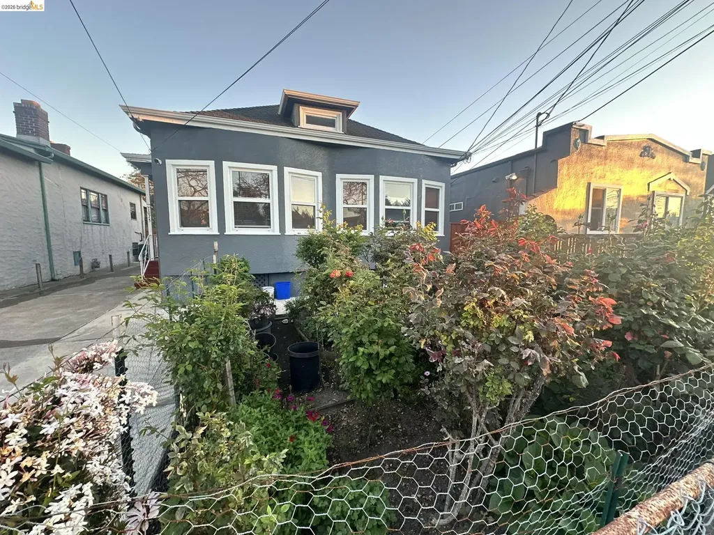 Emeryville CA, 1075 47TH Street