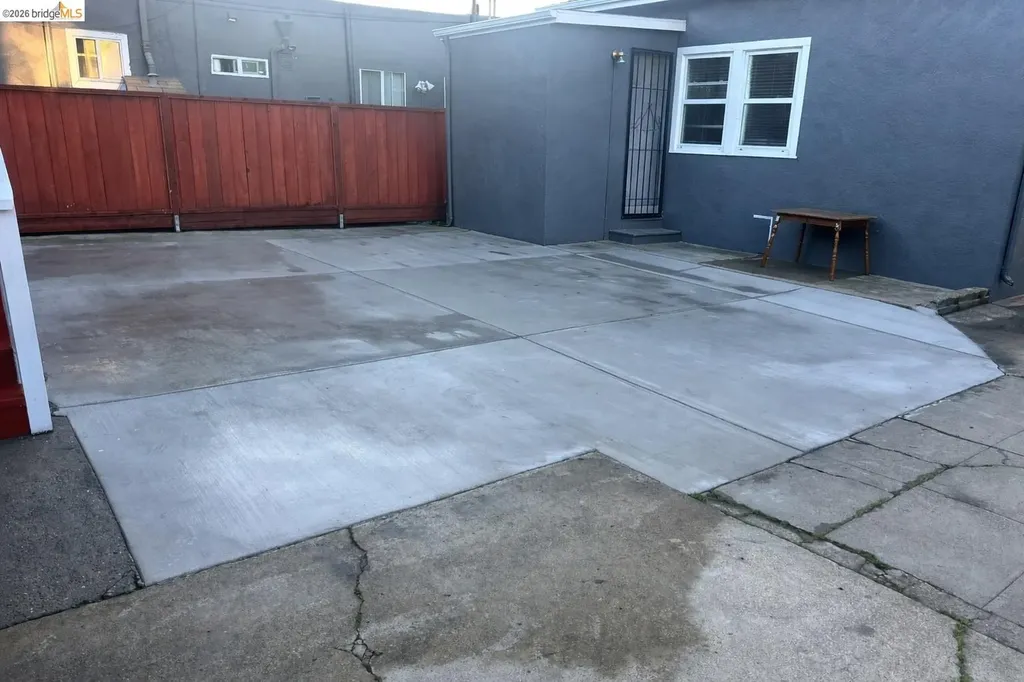 1075 47th Street Emeryville CA 94608