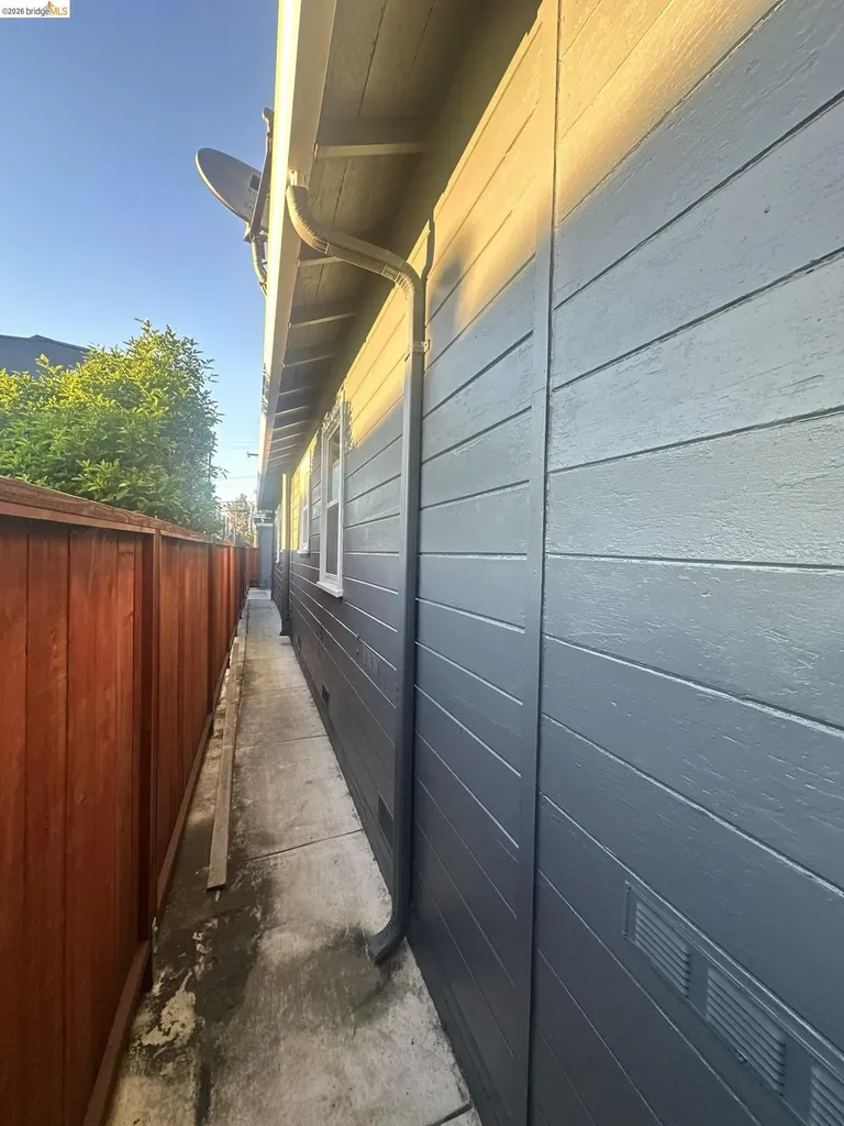 1075 47th Street Emeryville CA 94608