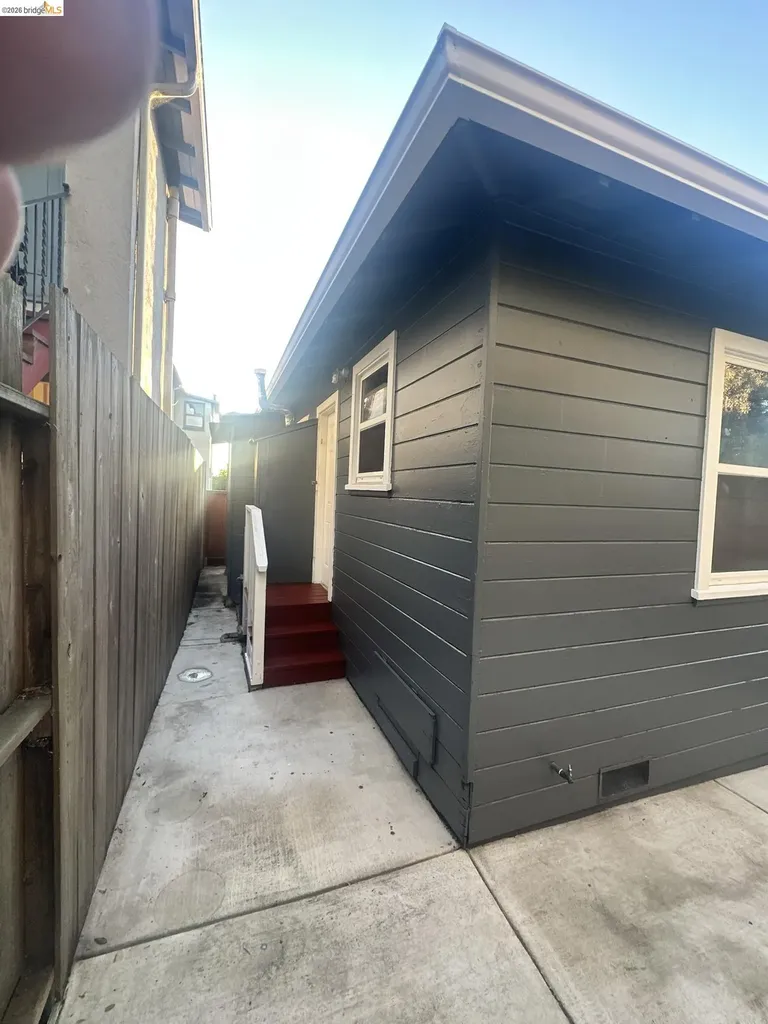 1075 47th Street Emeryville CA 94608
