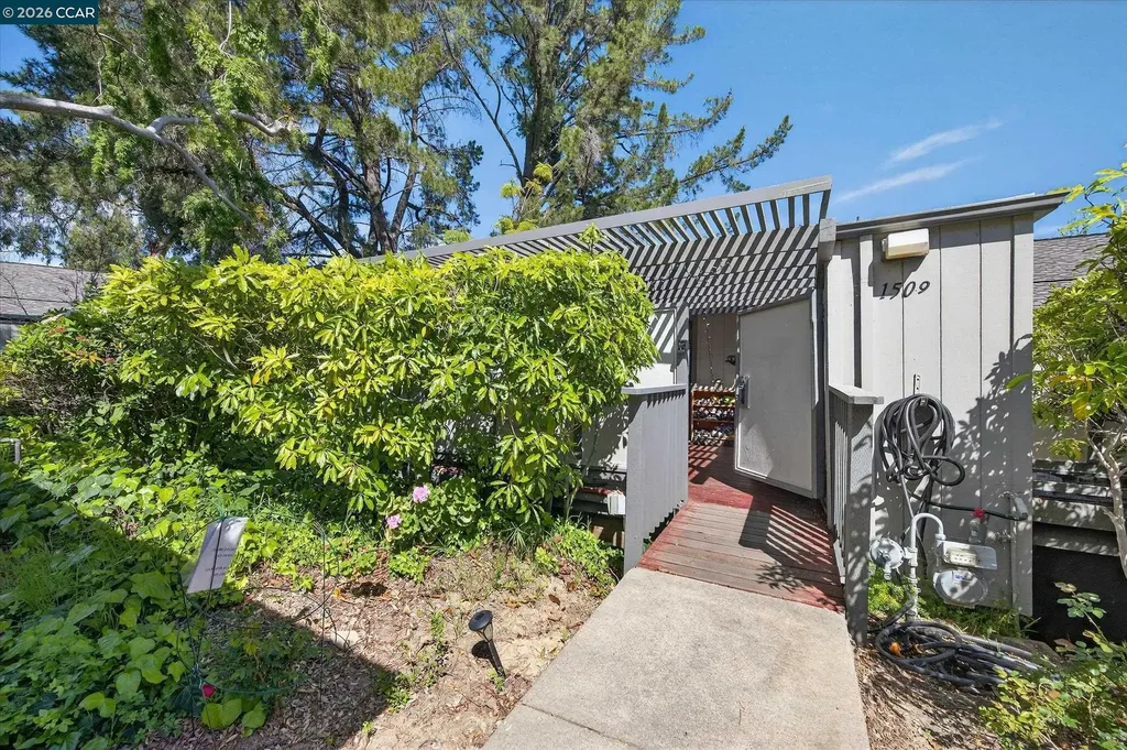 1509 Ashwood Drive Martinez CA 94553