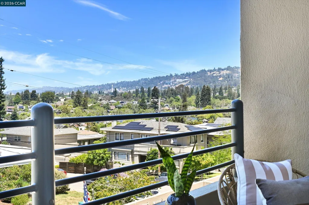 5340 Broadway Terrace Oakland CA 94618
