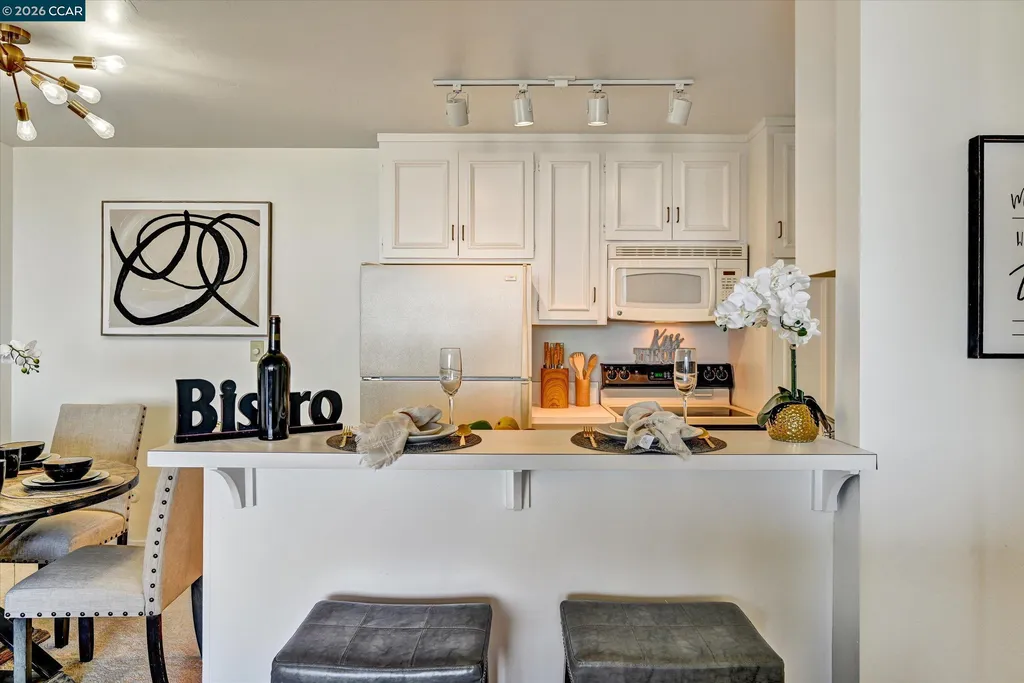 5340 Broadway Terrace Oakland CA 94618