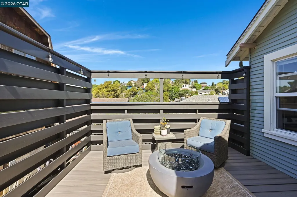 26 Cooke Street Crockett CA 94525