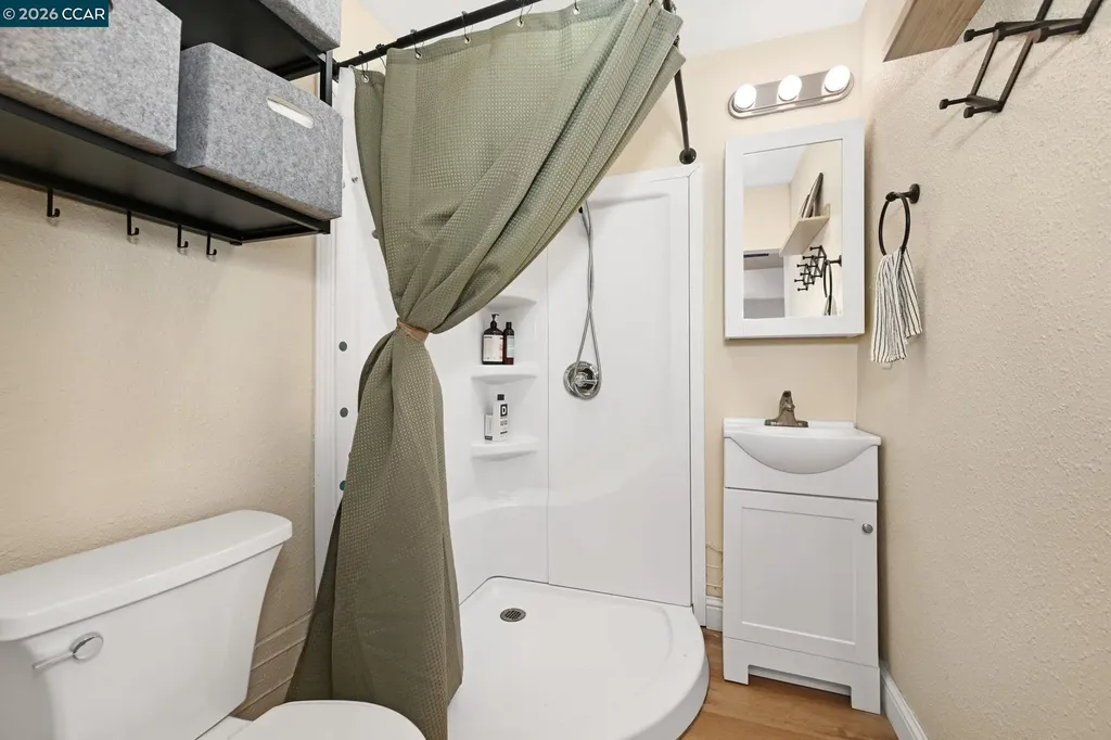 26 Cooke Street Crockett CA 94525