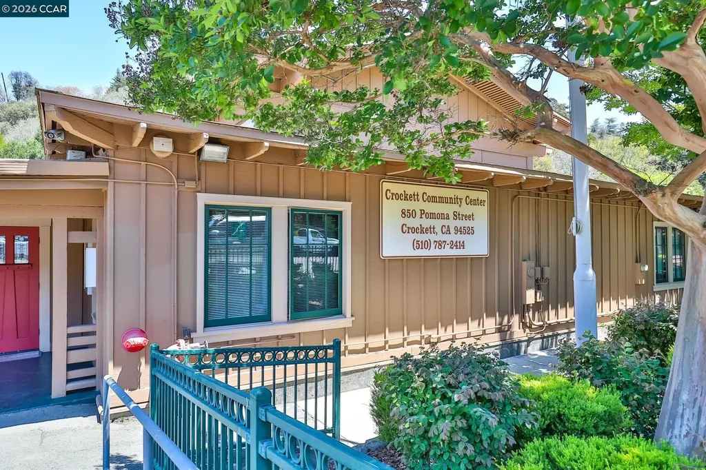 26 Cooke Street Crockett CA 94525