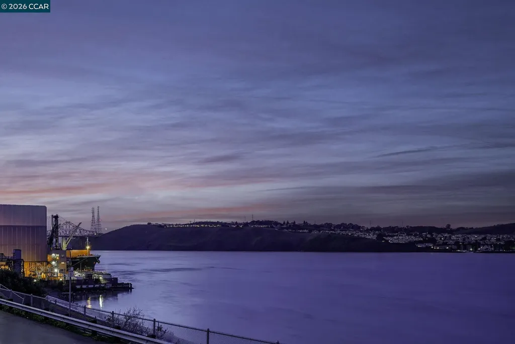 26 Cooke Street Crockett CA 94525