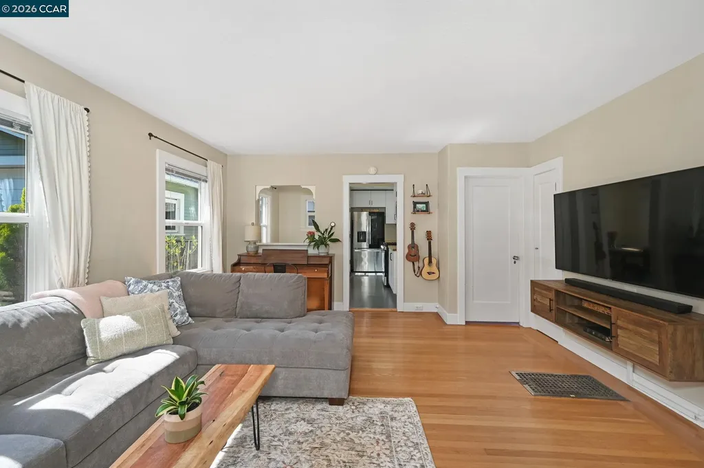 26 Cooke Street Crockett CA 94525