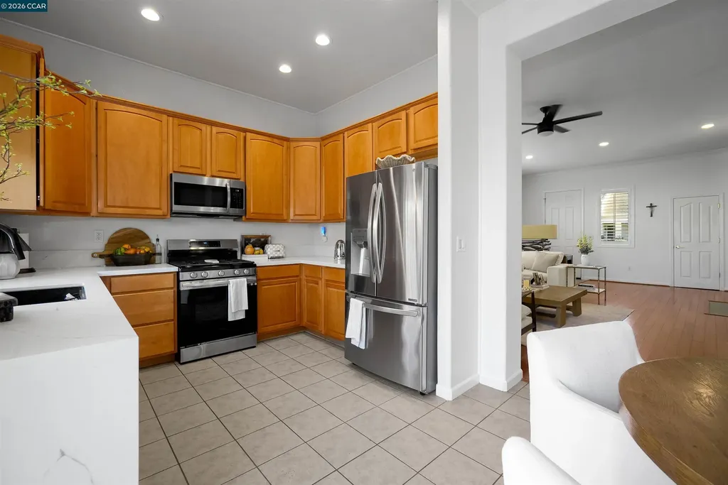1633 Savannah Lane Suisun City CA 94585