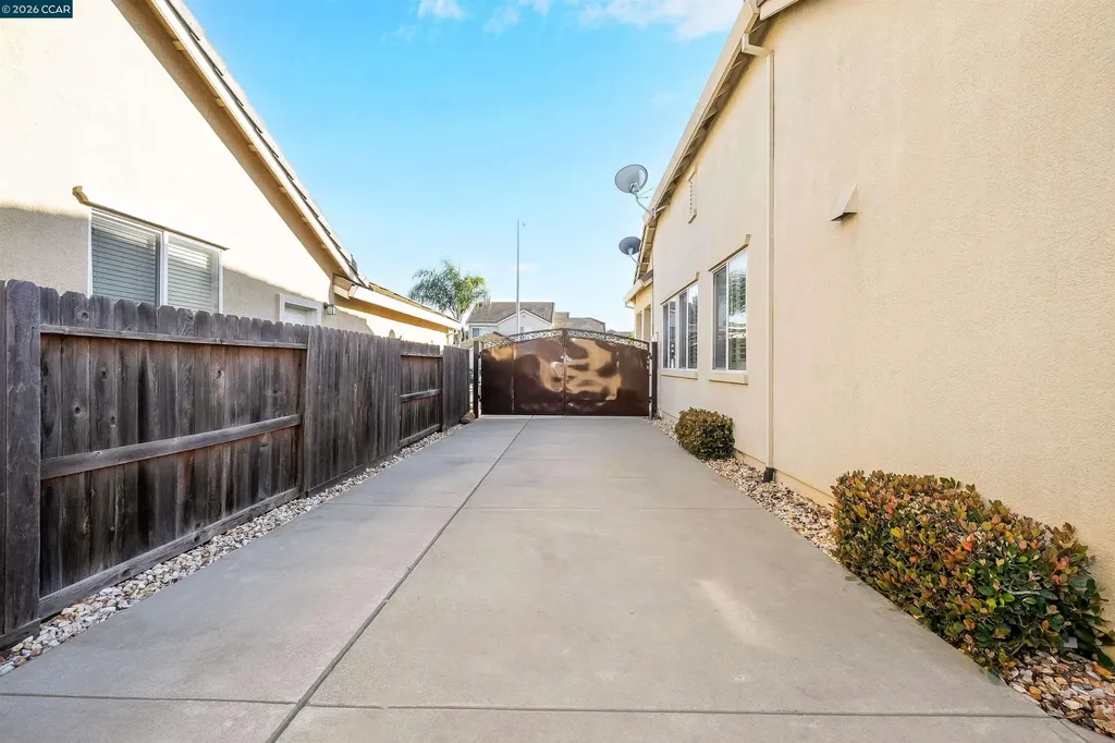 1633 Savannah Lane Suisun City CA 94585