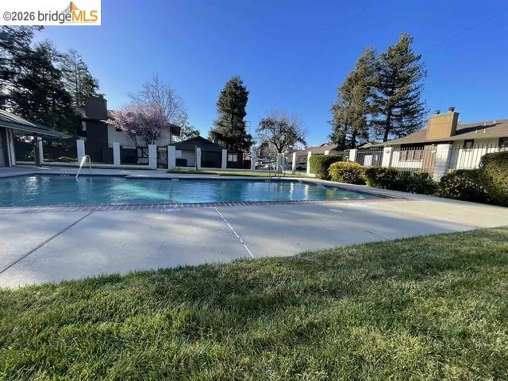2416 Shadow Lane #74 Antioch CA 94509