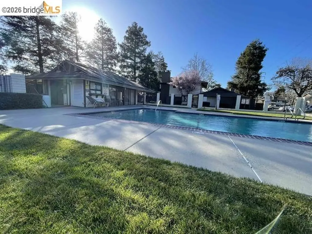 2416 Shadow Lane #74 Antioch CA 94509
