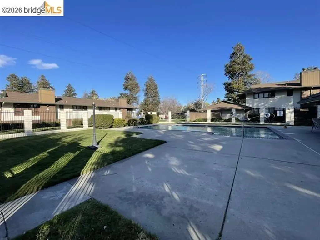 2416 Shadow Lane #74 Antioch CA 94509