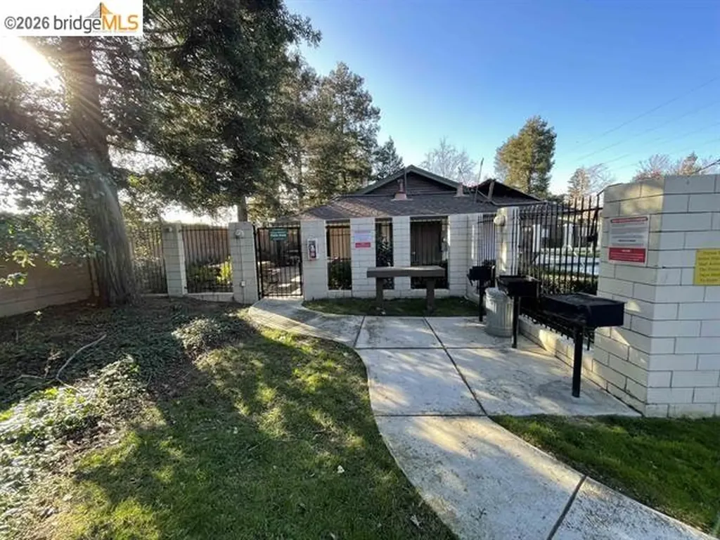 2416 Shadow Lane #74 Antioch CA 94509