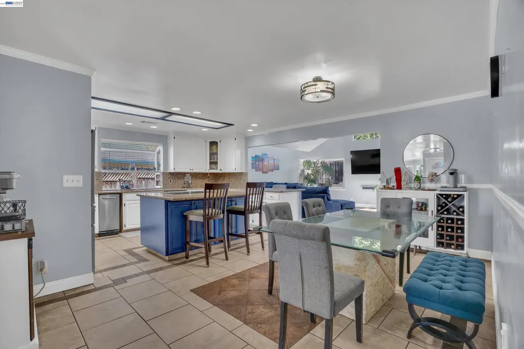 31262 San Andreas Drive Union City CA 94587