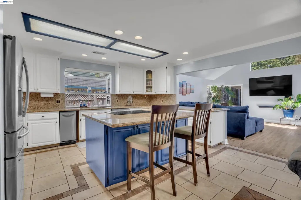 31262 San Andreas Drive Union City CA 94587