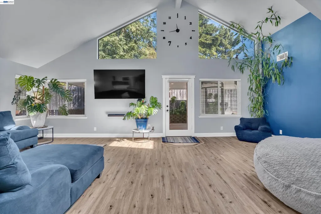 31262 San Andreas Drive Union City CA 94587