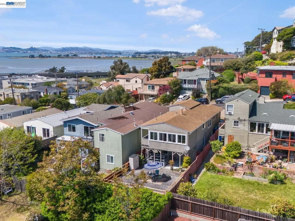 Albany CA, 812 Washington Avenue