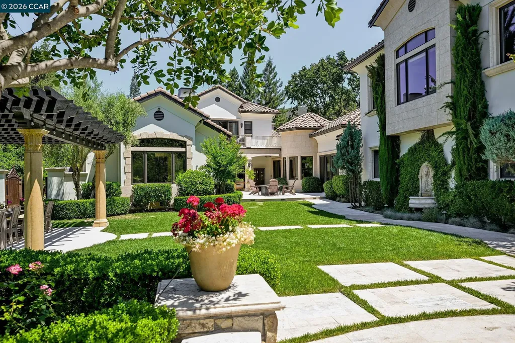 2080 Calle Los Callados Diablo CA 94528
