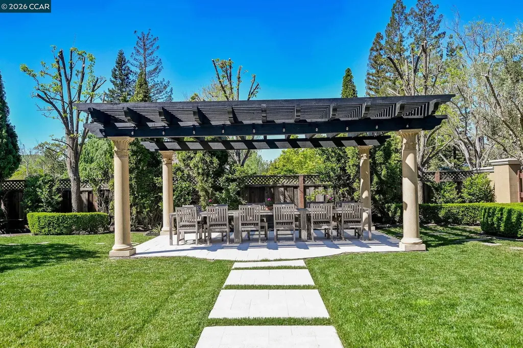 2080 Calle Los Callados Diablo CA 94528