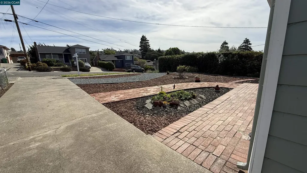 611 Amador Street Richmond CA 94805