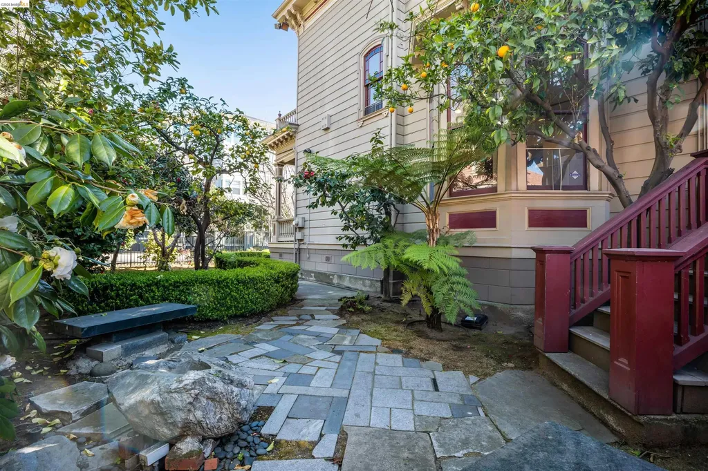 653 11th Street Oakland CA 94612