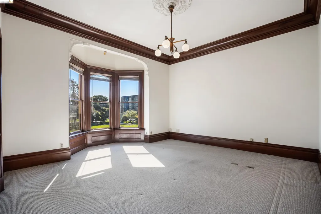 653 11th Street Oakland CA 94612