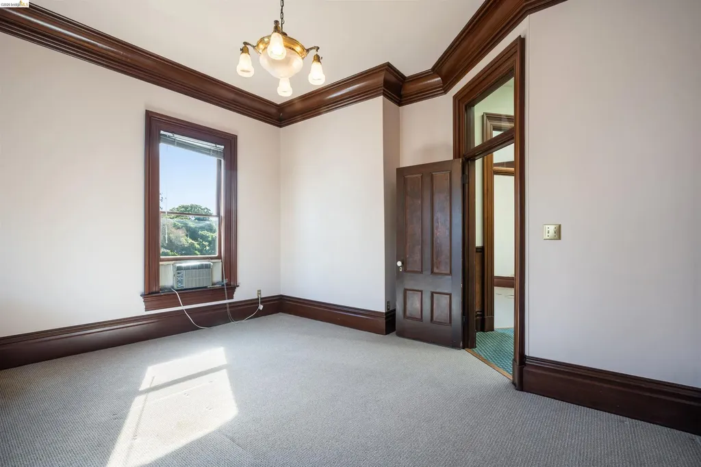 653 11th Street Oakland CA 94612