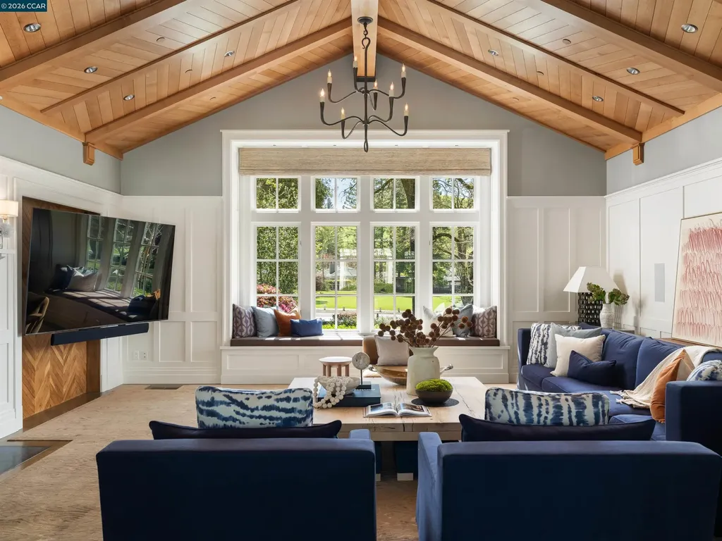 1817 Calle Arroyo Diablo CA 94528