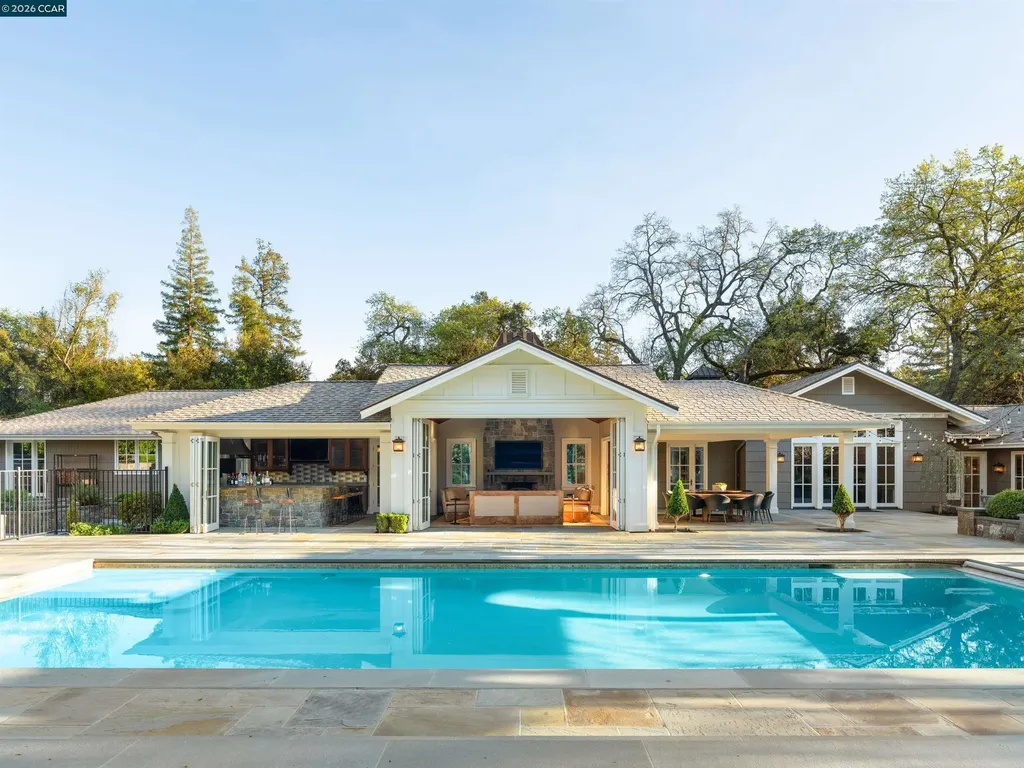 1817 Calle Arroyo Diablo CA 94528