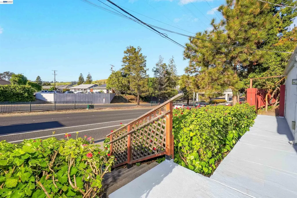 387 Tennyson Road Hayward CA 94544
