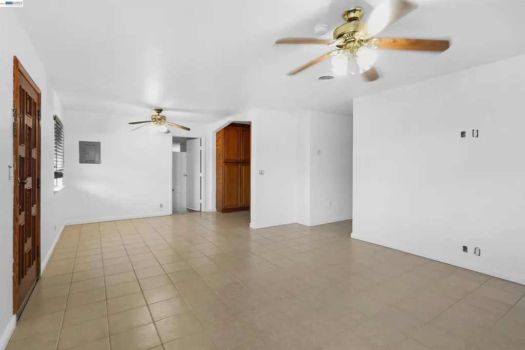 387 Tennyson Road Hayward CA 94544