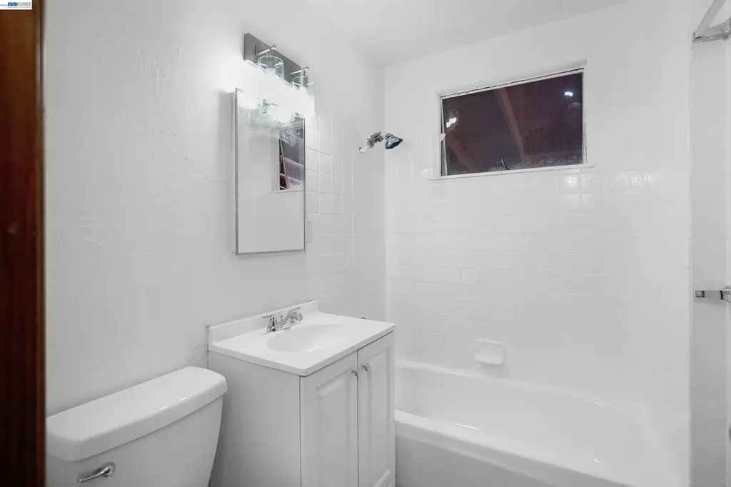387 Tennyson Road Hayward CA 94544