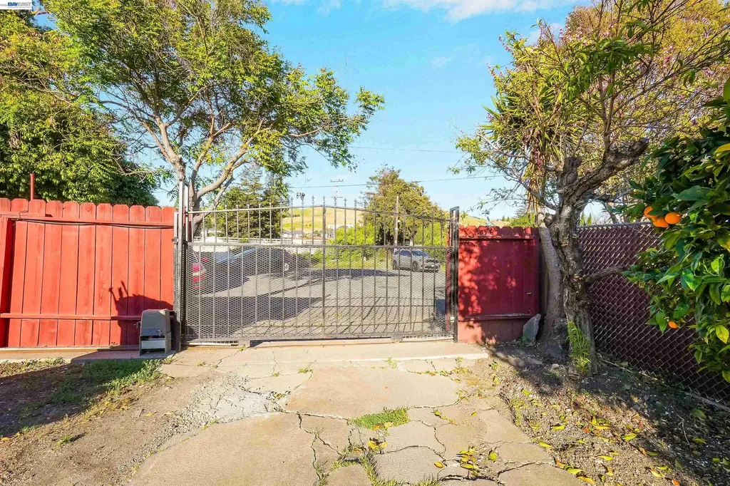 387 Tennyson Road Hayward CA 94544