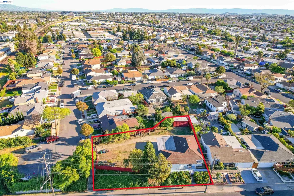 387 Tennyson Road Hayward CA 94544