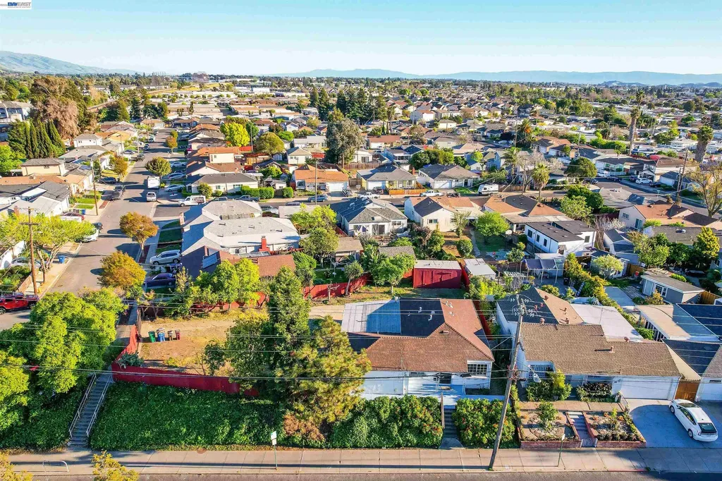 387 Tennyson Road Hayward CA 94544