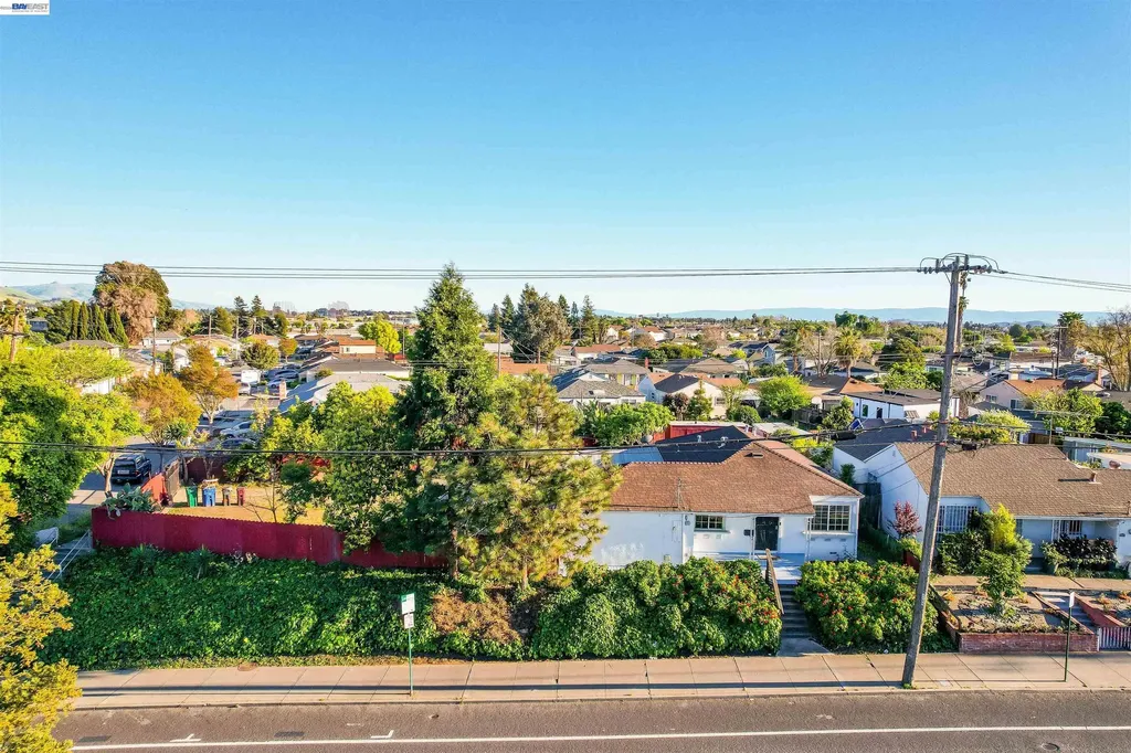 387 Tennyson Road Hayward CA 94544