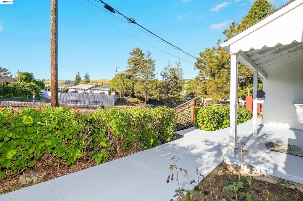387 Tennyson Road Hayward CA 94544