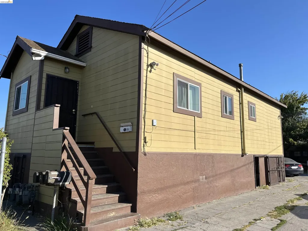 381A, 381b, 383 34th Street Richmond CA 94804