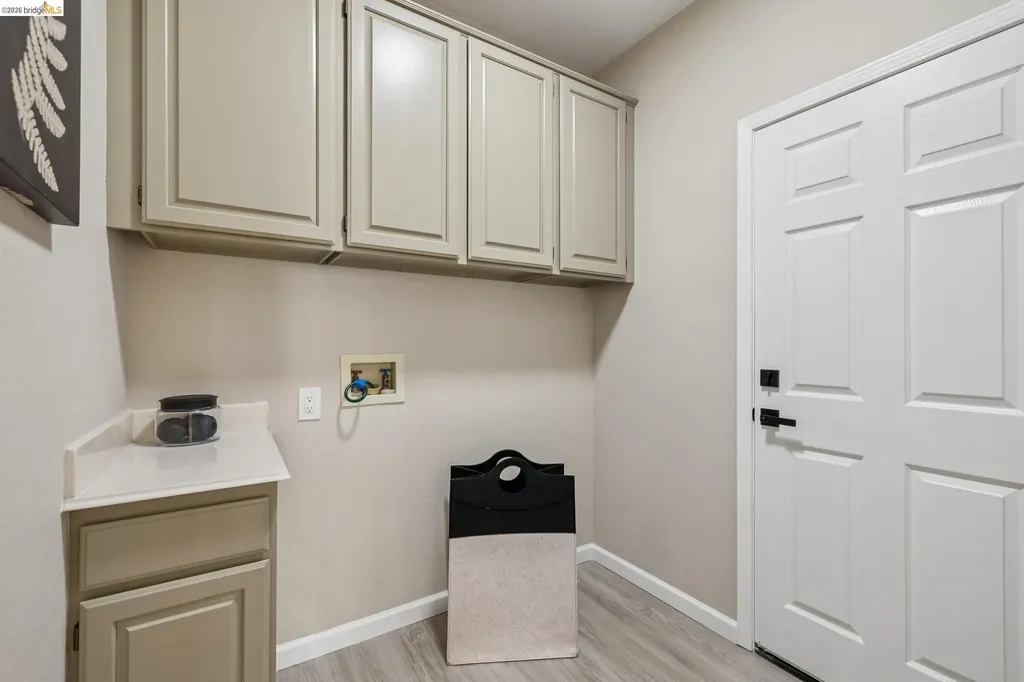2004 Fries Court Martinez CA 94553