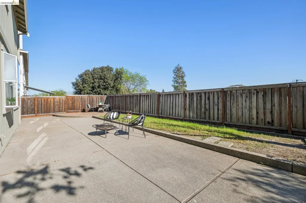 2004 Fries Court Martinez CA 94553