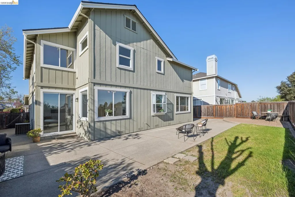 2004 Fries Court Martinez CA 94553