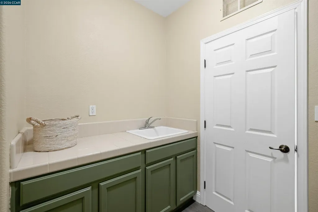 1012 Salt Spray Terrace Hercules CA 94547