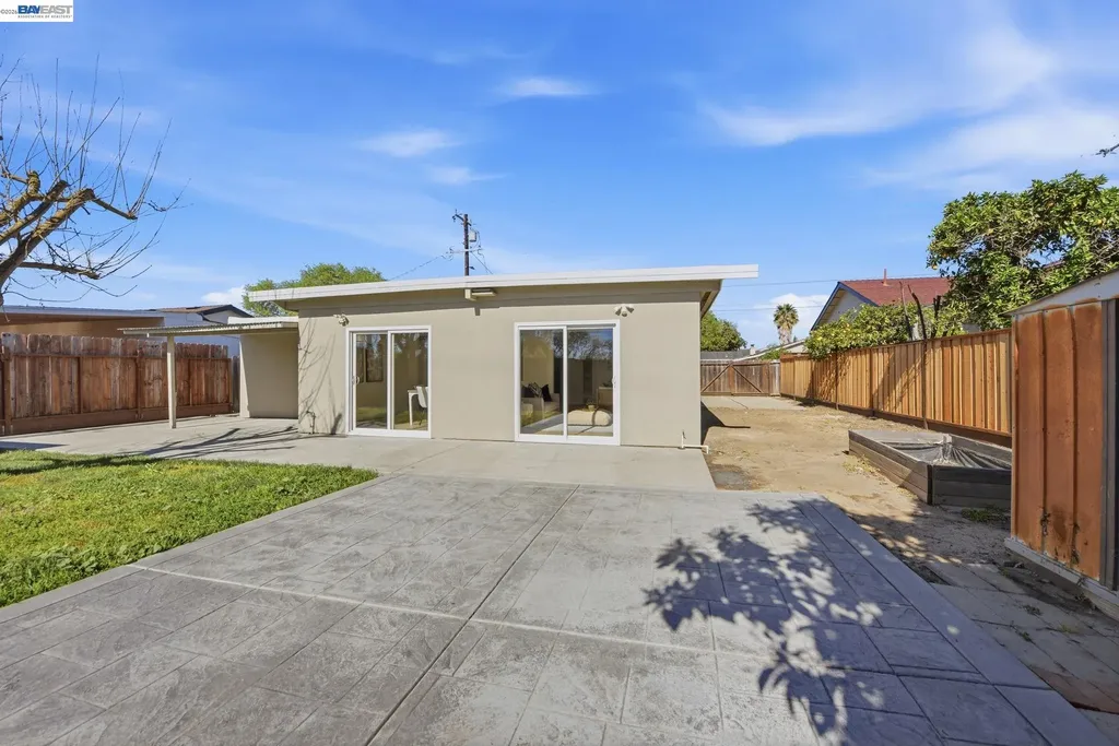 4498 Ladner Street Fremont CA 94538