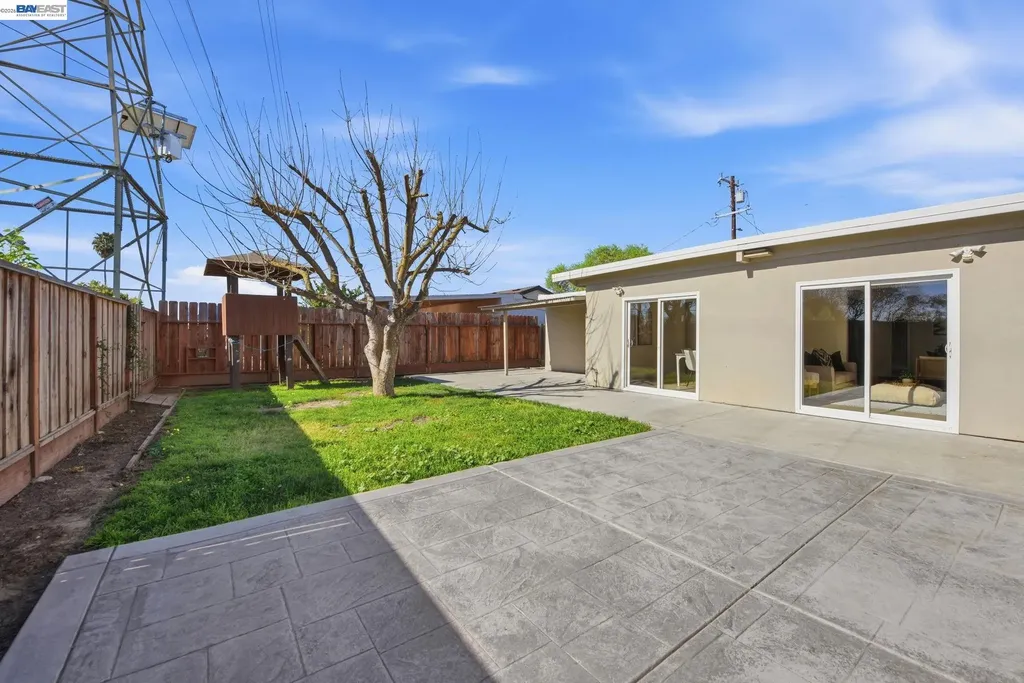 4498 Ladner Street Fremont CA 94538