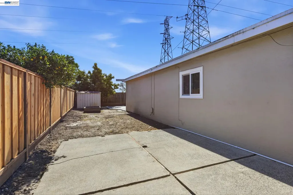 4498 Ladner Street Fremont CA 94538