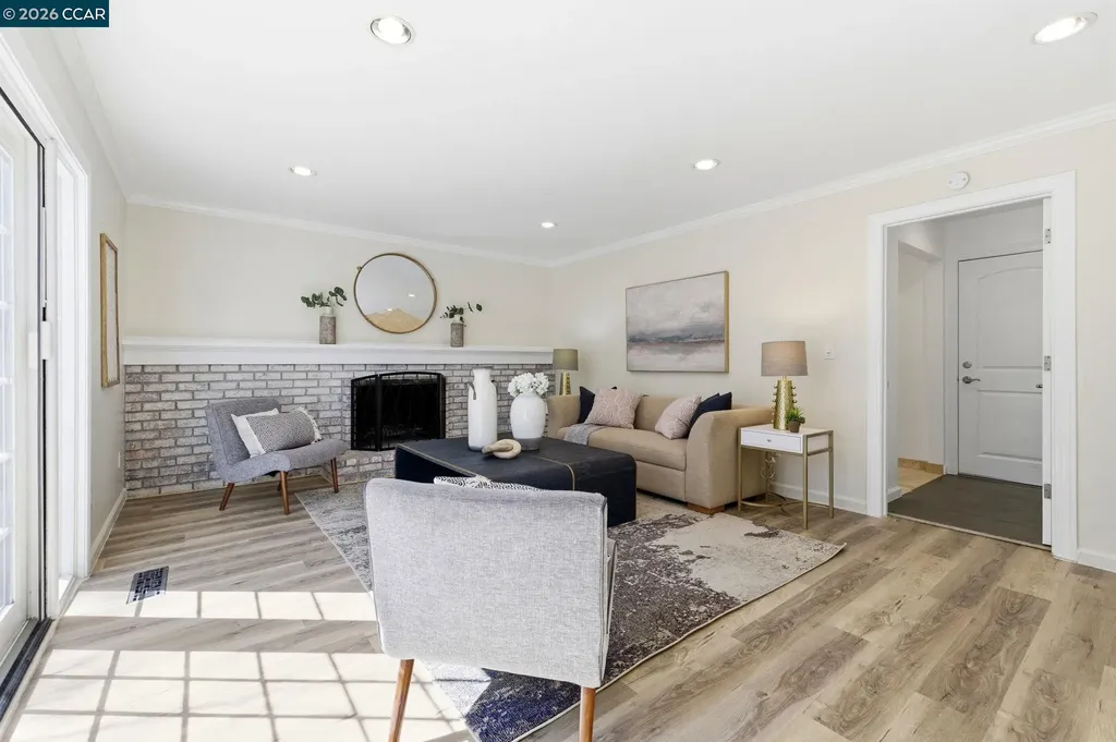 5612 Frank Place Clayton CA 94517